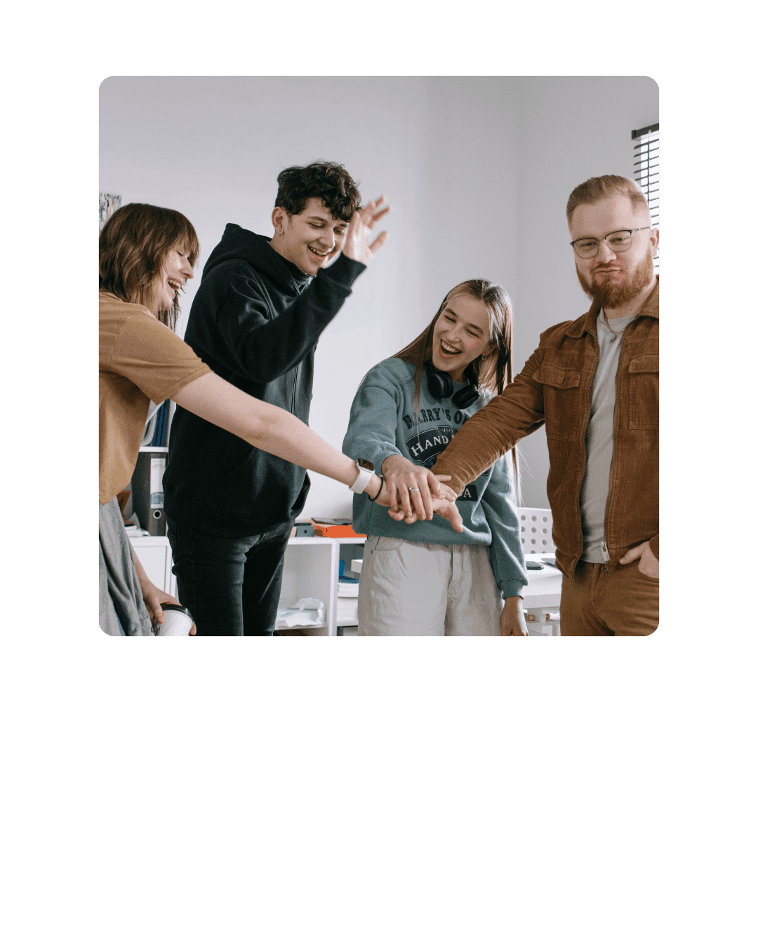 „Nie mów mi, że to tylko narzędzie” - jak rozmawiać z zespołem o AI, żeby nie stracić ich zaufania