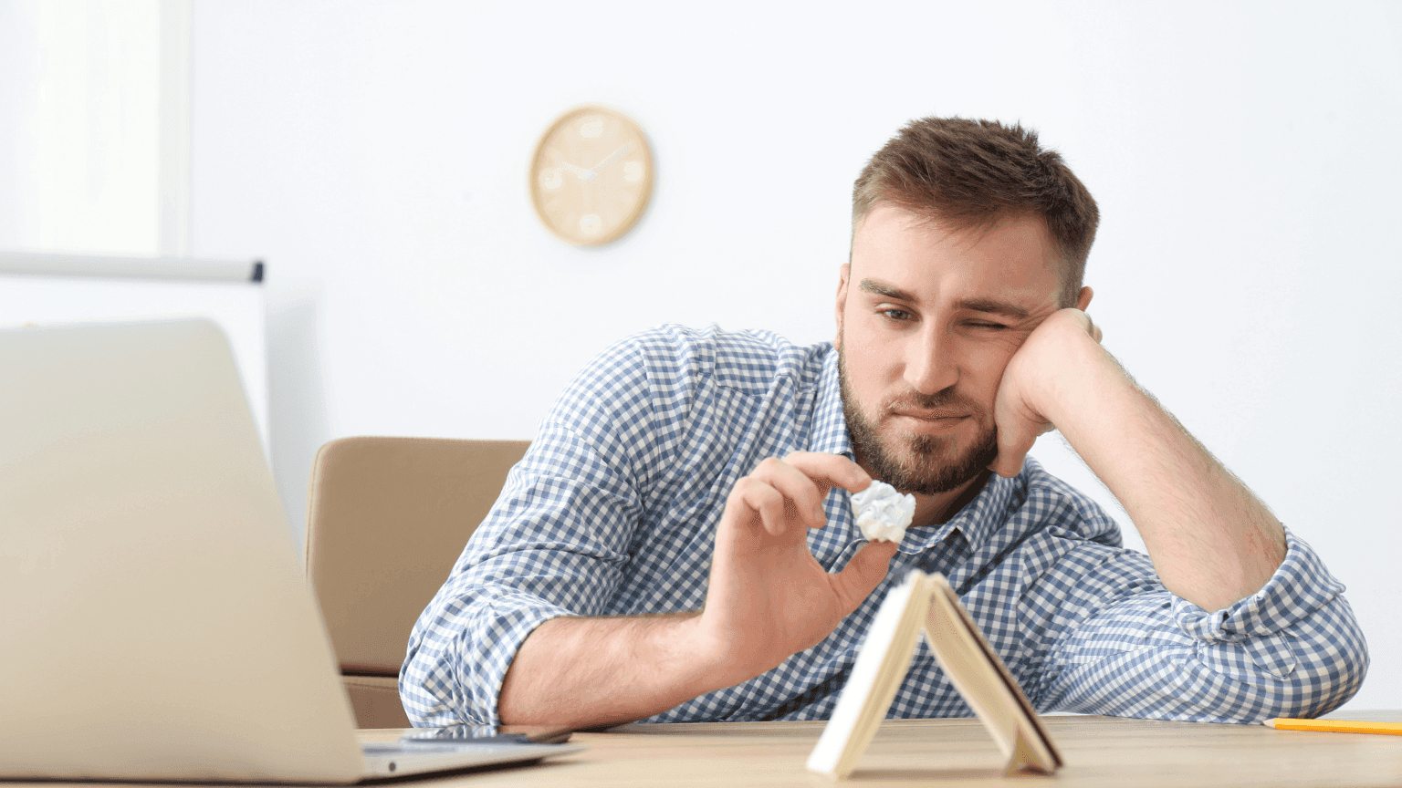 Quiet Quitting a zdrowie psychiczne – sygnał ostrzegawczy czy nowa norma?